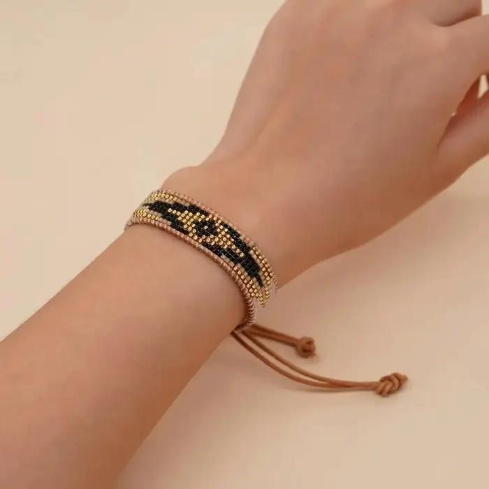 Bracelet de perles de riz géométrique rétro tissé à la main bohême réglable pour femmes mode original simple occassions spéciales