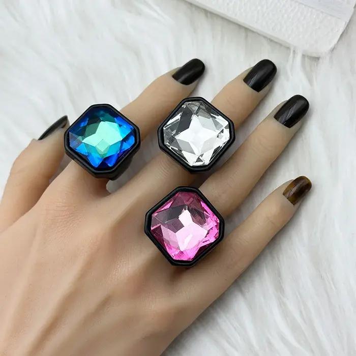 Nouvelle bague en résine octogonale carrée rétro 2026