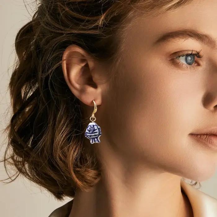 Boucles d'oreilles en céramique style rétro pour femmes avec certificat de qualité pour occasions sociales elegance et originalité