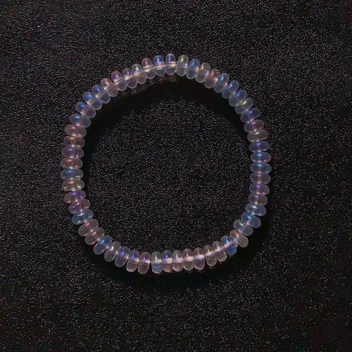 Bracelet en corde élastique avec cristaux pour femmes, bijoux perlés arc-en-ciel, ajustement flexibl