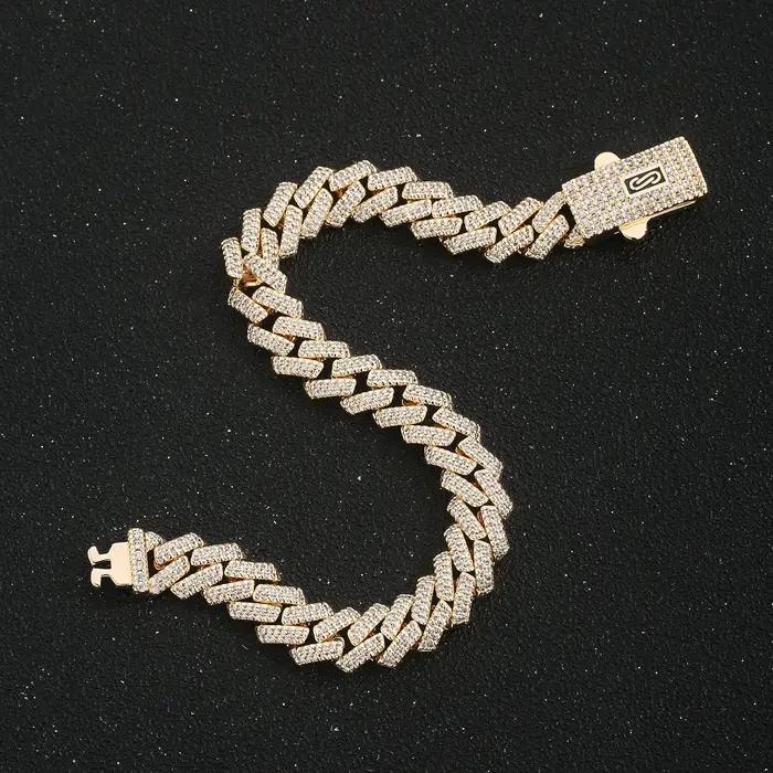 Bracelet plaqué or 14 carats entièrement serti de diamants et de zircone