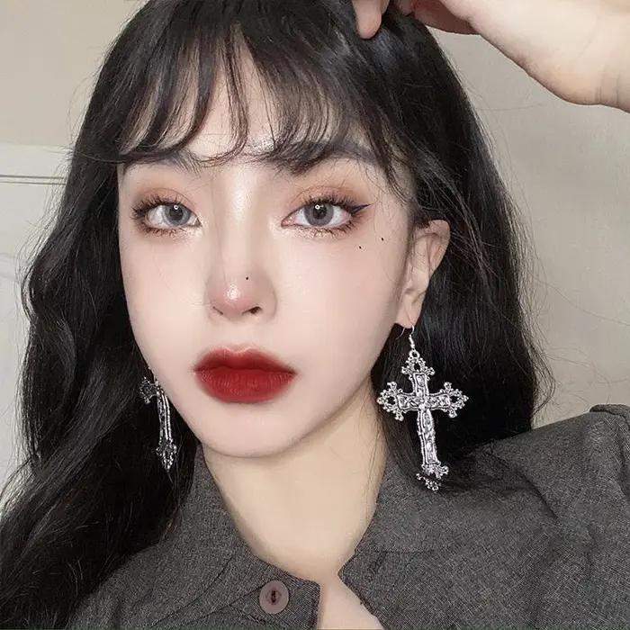 Boucles d'oreilles croisées gothiques baroques vintage pour femmes style punk accessoire gothique Y2K grunge occasions spéciales