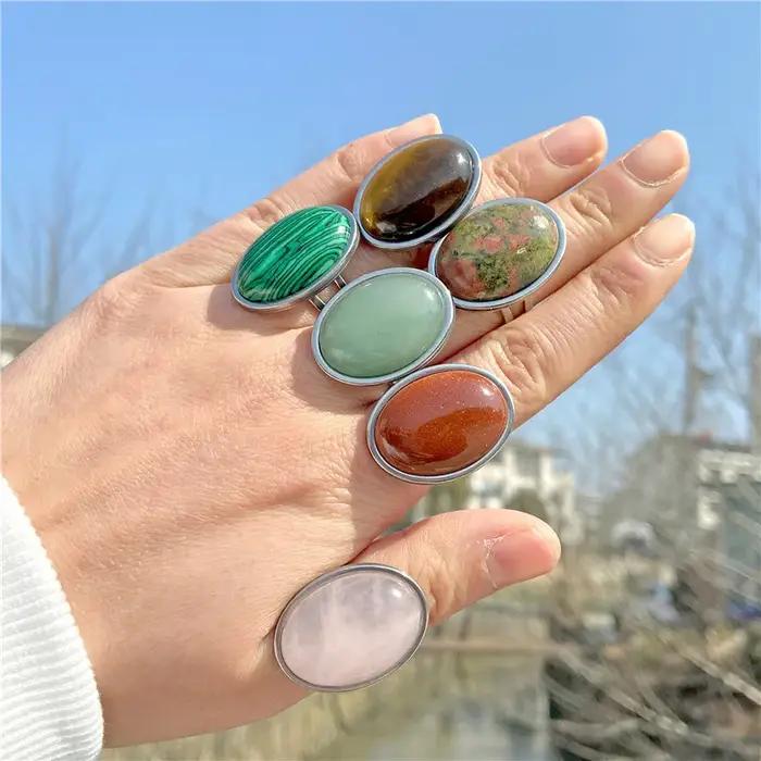 Grande bague en pierre