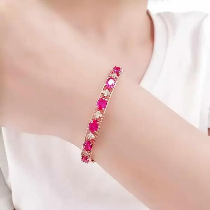 Bracelet de luxe en or violet et fleur de rubis pour femmes