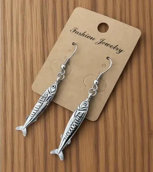 Boucles d'oreilles poisson sardine résine élégantes pour femmes et hommes style boho chic occasions spéciales
