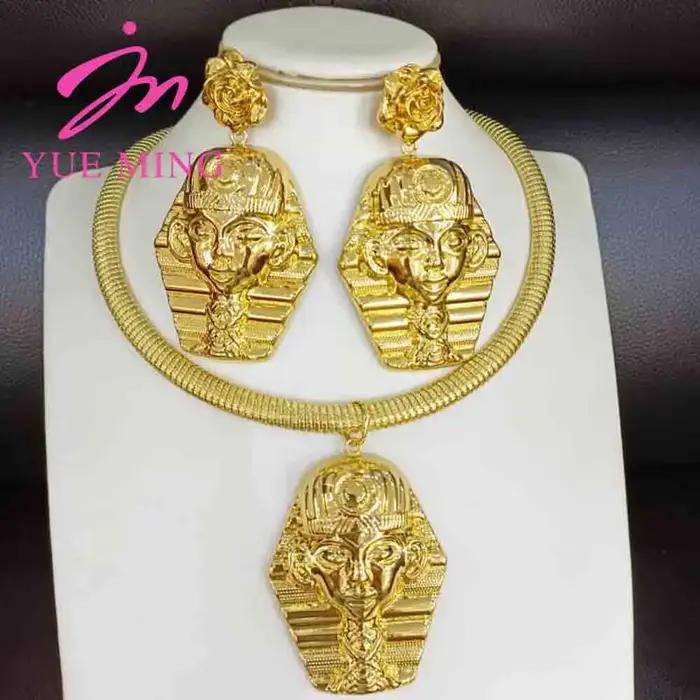 Ensemble de bijoux Vintage en forme de pyramide pendentif de paon égyptien antique couleur or collier en cuivre boucles d'oreilles accessoires cadeaux pour femmes