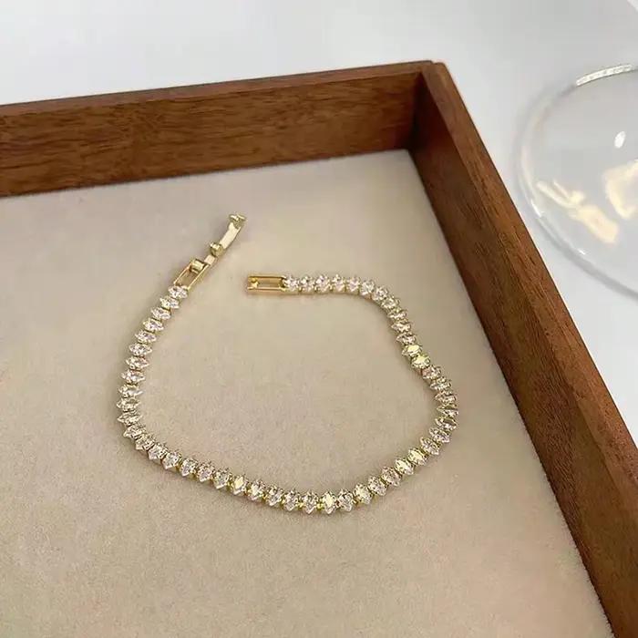 Nouveau Marquise ovale carré coupe luxe couleur argent sur la main Tennis Bracelet Bracelet pour les