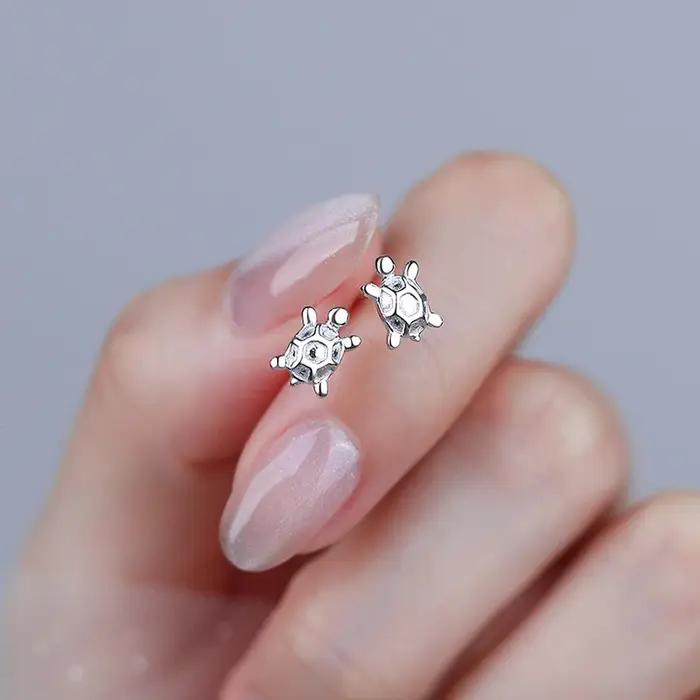 INZATT réel 925 en argent Sterling tortue Mini boucles d'oreilles pour les femmes mignon Animal bijoux fins accessoires minimalistes