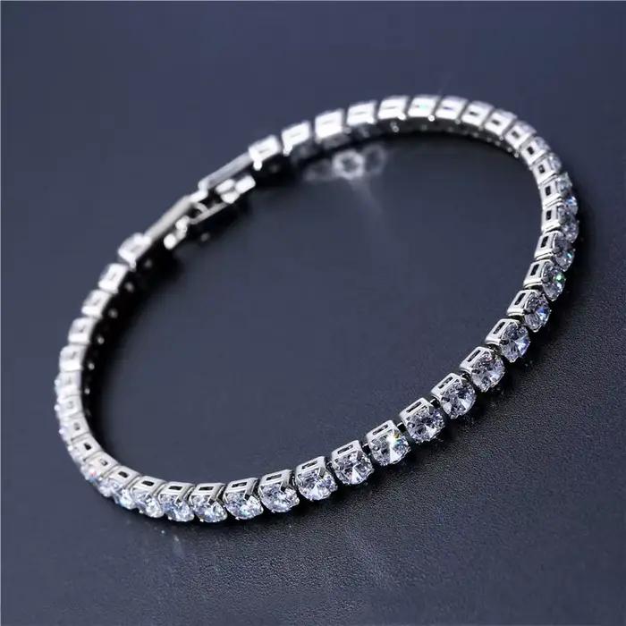 Bracelet de Tennis en Zircone Cubique Motif Cœur Style Bohème Polyvalent pour Femmes et Hommes Occasions Spéciales