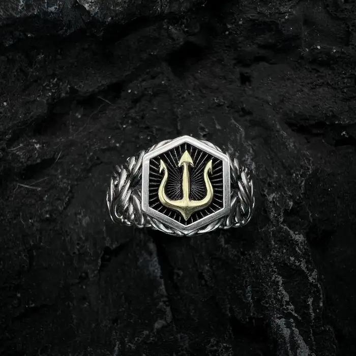 Bague Trident dorée rétro Poseidon pour hommes