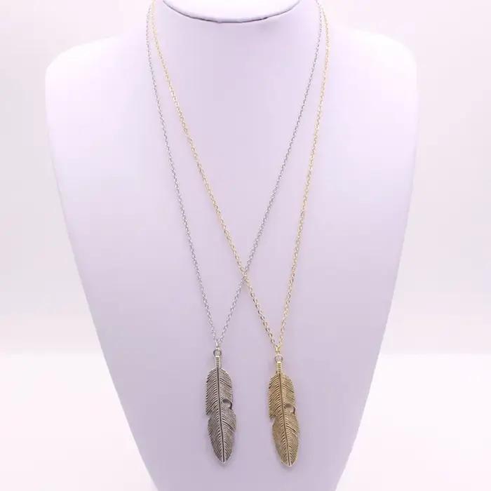 Collier à pendentif en plumes pour femmes