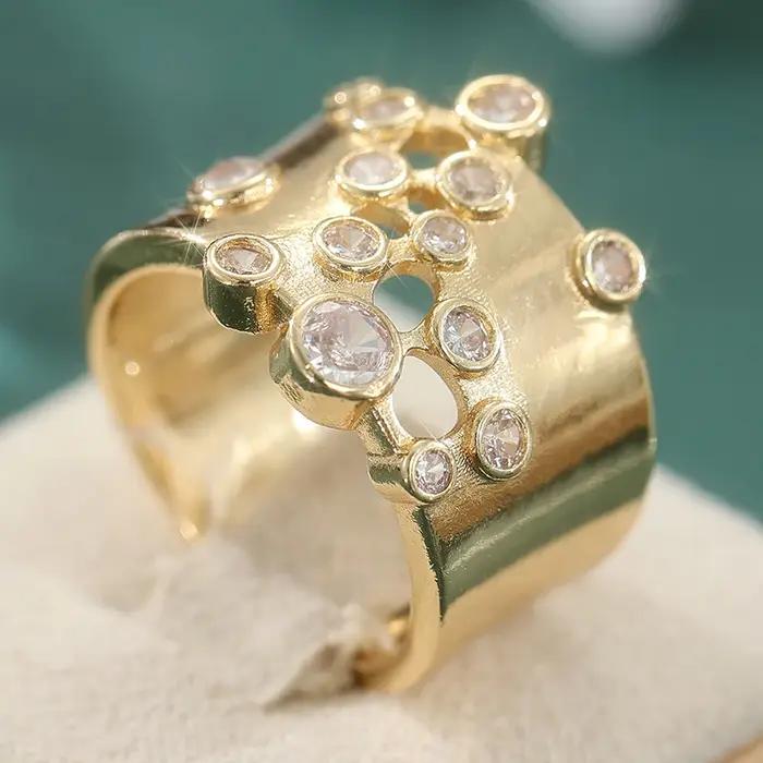 Bague vintage dorée pour femme