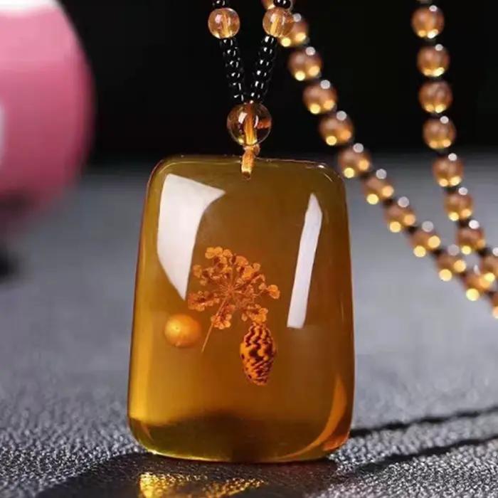 Collier en résine ambre imitation jade jaune pendentif cœur et fleur unique pour femmes occasions spéciales bijou cadeau