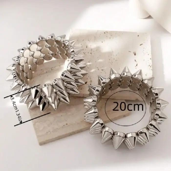Bracelet punk Y2K vintage à triple rangée de clous