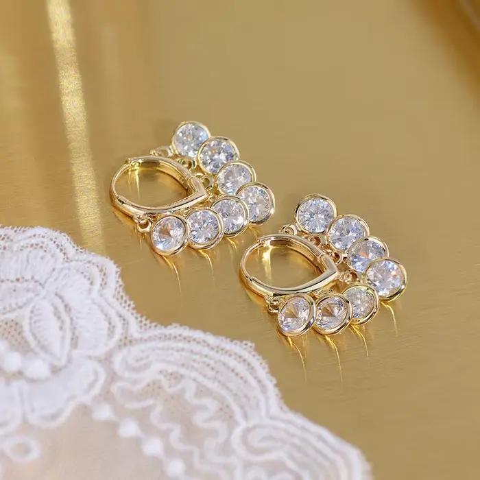 Boucles d'oreilles à clip en or véritable 14 carats et zircons AAA forme goutte d'eau pour mariage et anniversaire