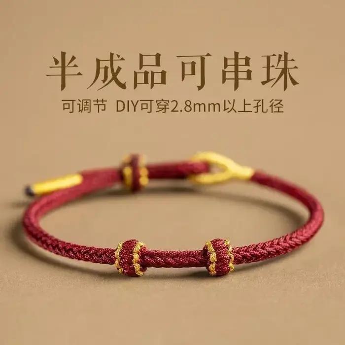 Bracelets en corde fine tricotés à la main