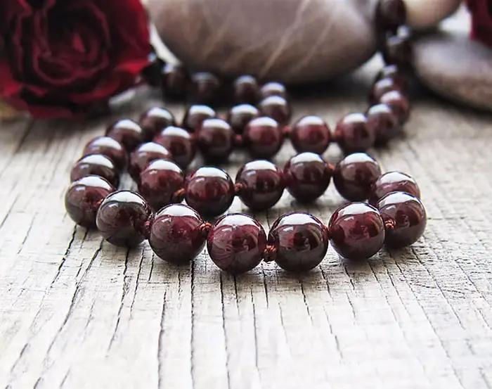 Collier de grenat naturel court noué à la main pour femmes occasions spéciales yoga mala perles bijoux cadeaux pour petites amies