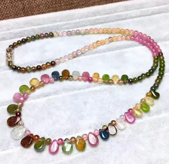 Collier en pierre naturelle de tourmaline pour femme
