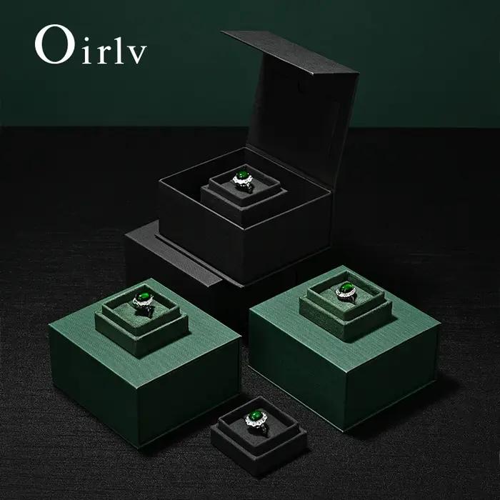 Boîte à bagues Oirlv : conçue ingéniosamente avec une fente spécialisée pour un placement sécurisé des bijoux