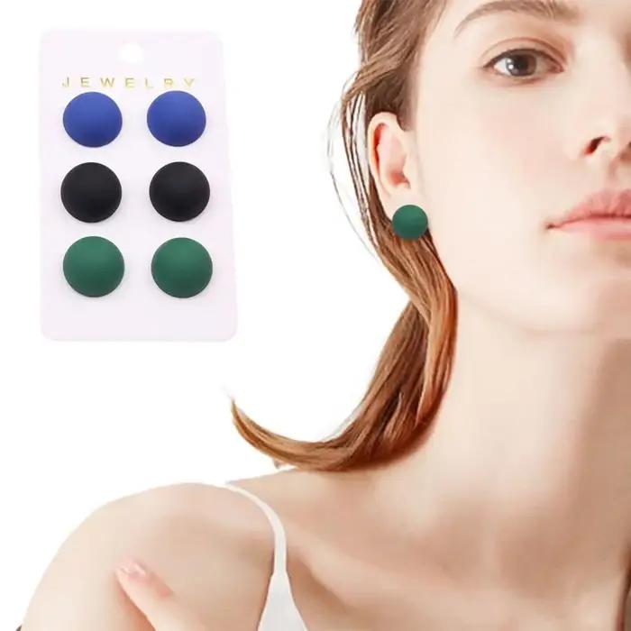Boucles d'oreilles minimalistes en acrylique bleu rouge violet vert pour femmes occasions spéciales mode élégance discrète confort durable polyvalentes
