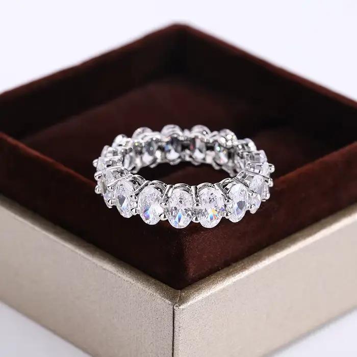 Bague de luxe en pierre de cristal blanc pour femme
