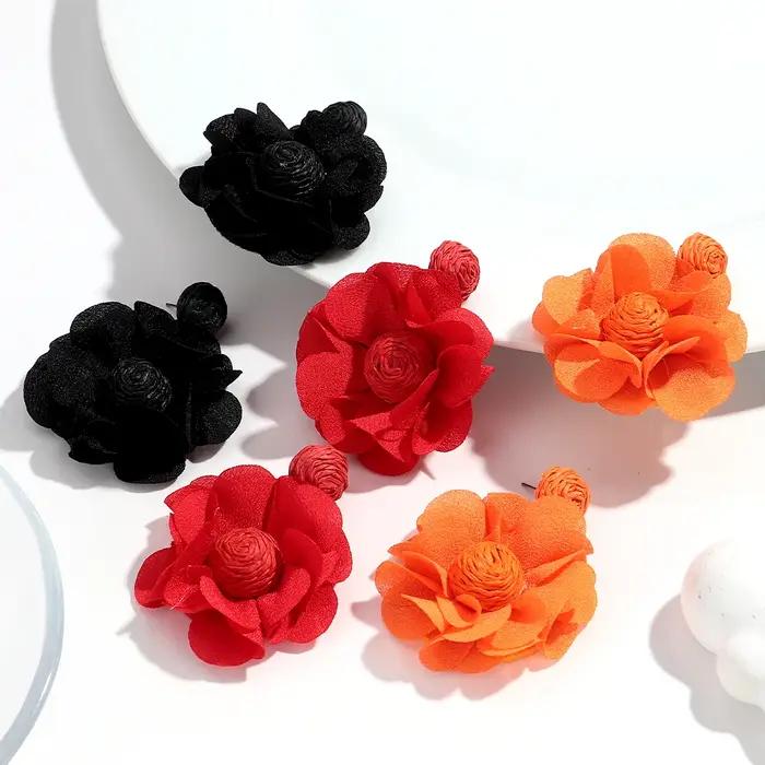 Boucles d'oreilles en raphia multicolores faites à la main pour femmes