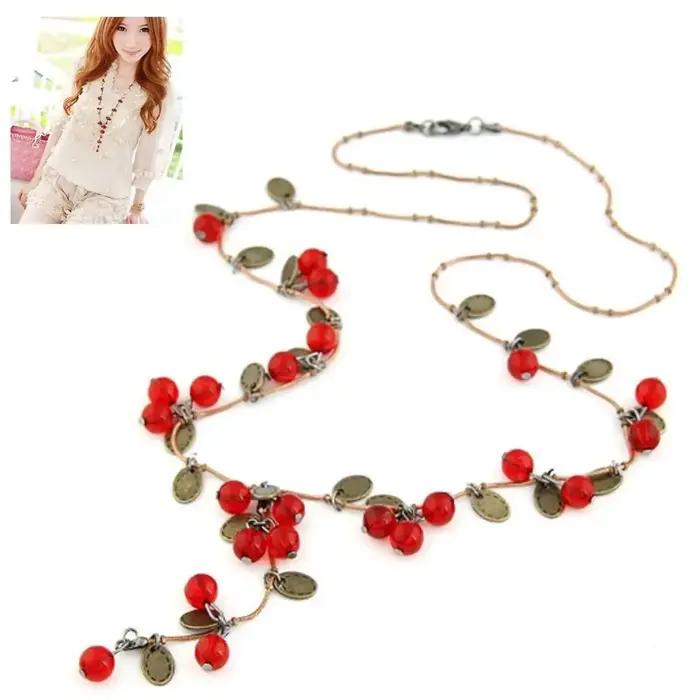 Collier de baies rouges romantique en plastique et alliage de zinc or jaune clair pour femmes et filles occasions spéciales romantiques et naturelles