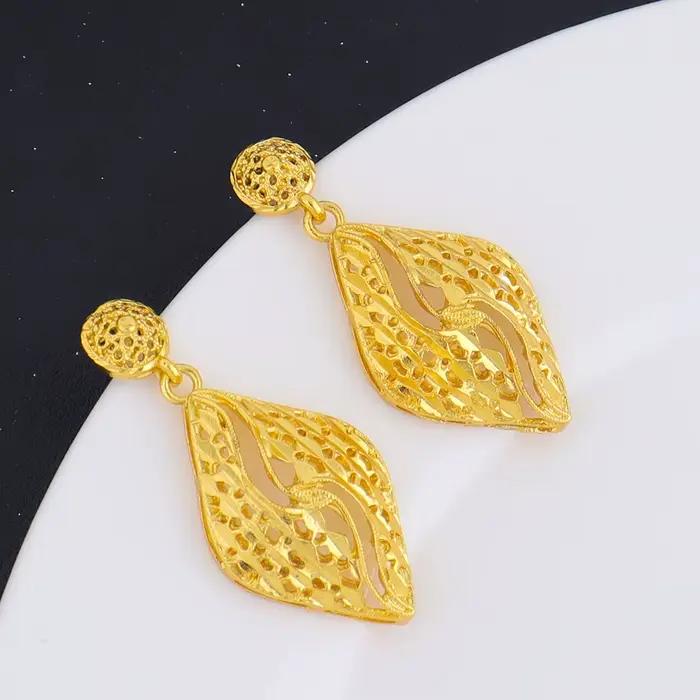 Ensemble de bijoux couleur or 24K