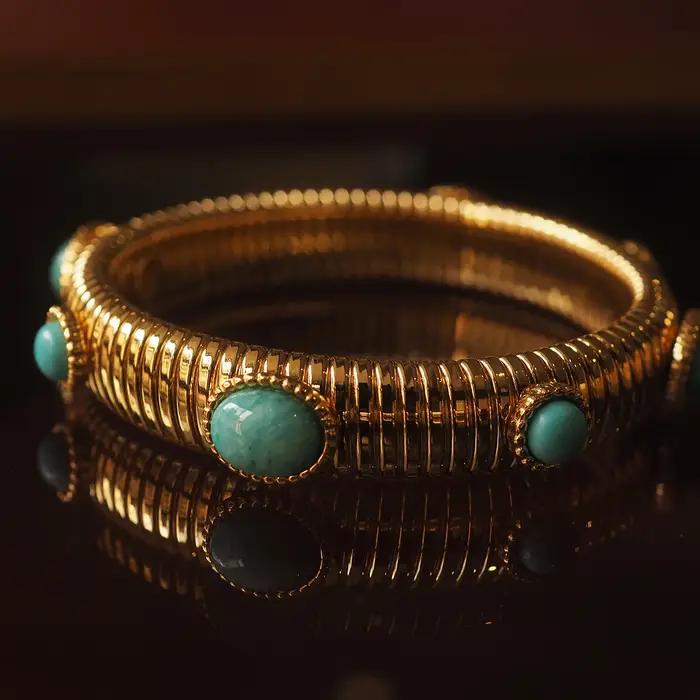 Un niche bracelet vintage de style européen et américain avec une élasticité à ressort et une agate