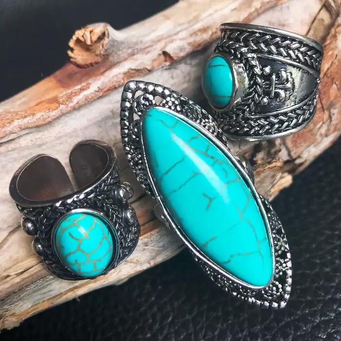 Bague tibétaine en argent vintage avec turquoise synthétique pour femmes occasions spéciales soirée chic cocktail