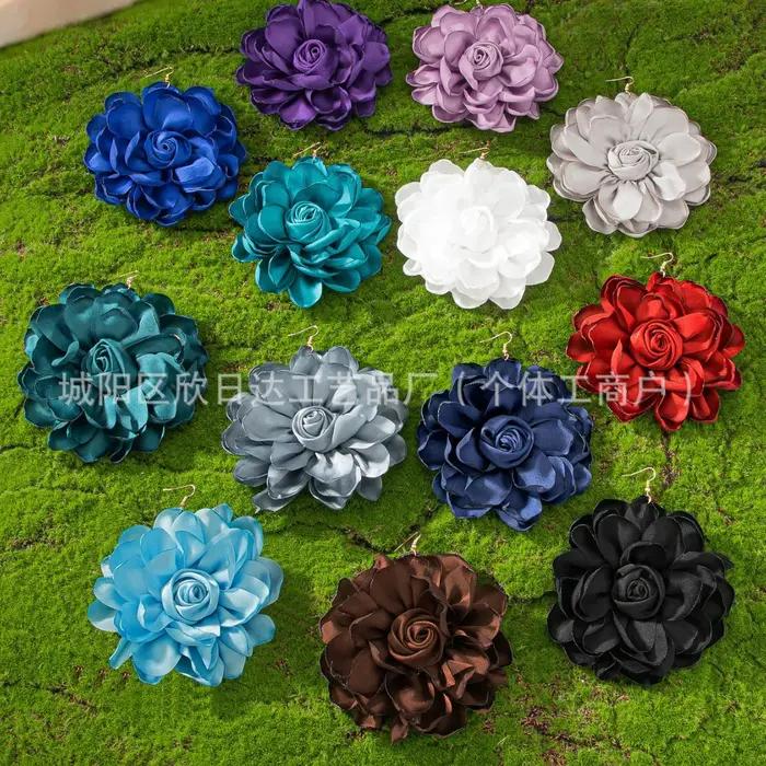 Boucles d'oreilles en forme de bouton de rose en Satin personnalisées