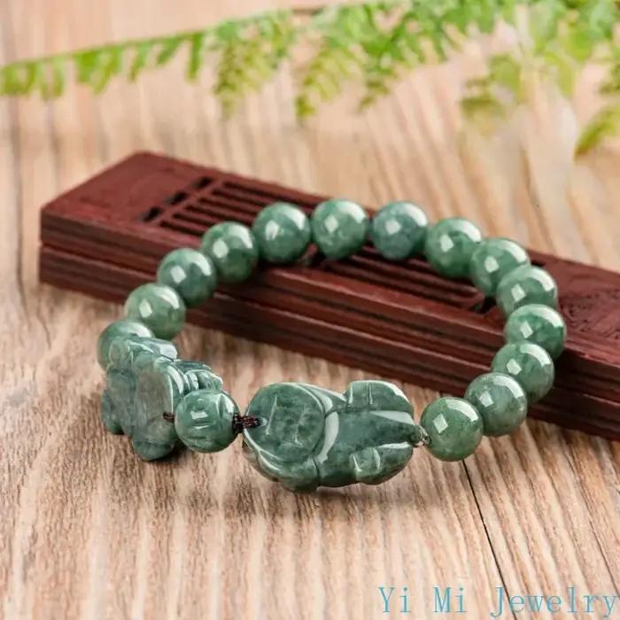 Bijou en jadéite naturelle sculptée pour femme