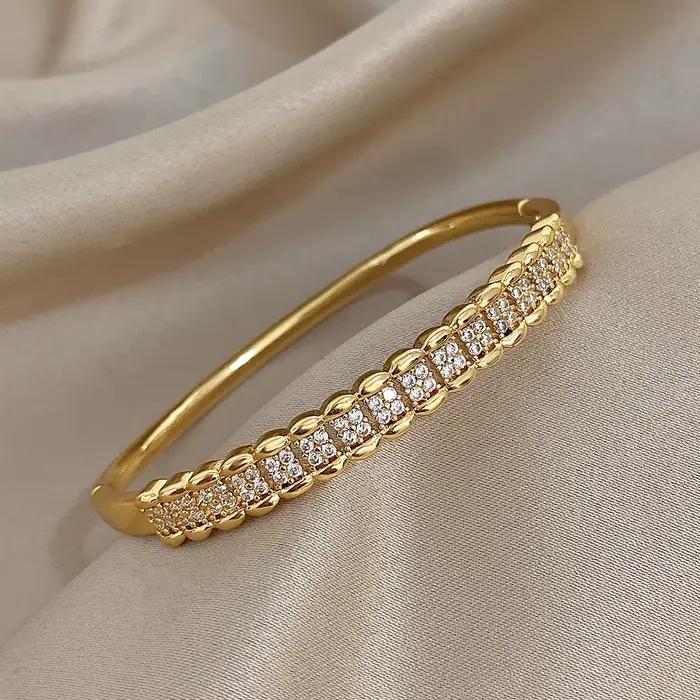 Bracelet Luxe Multicouche Zircon Incrusté Empilé Cuivre Or Femme Occasions Spéciales Chic Nouveau Design