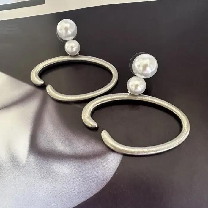 Bijoux Européens et Américains de Haute Qualité : Boucles d'Oreilles, Collier, Bracelet, Étoile de M