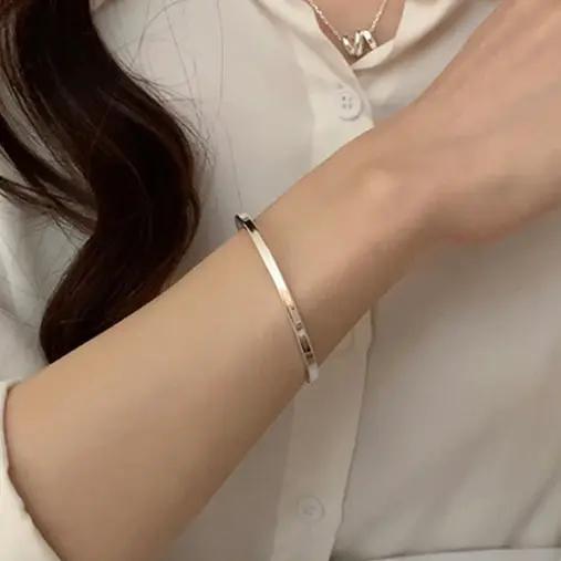 Bracelet Géométrique Carré Argenté Pour Femmes Et Filles Soirées Cadeau De Fête Minimaliste Chic
