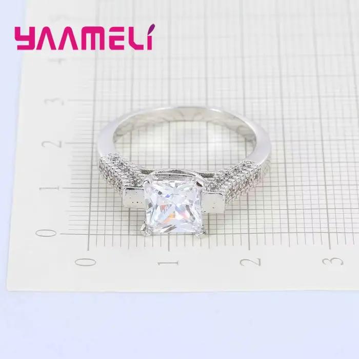 Charmante bague en argent regardé 925 pour femme