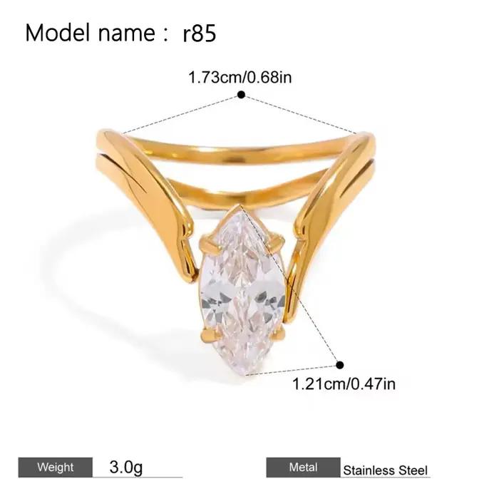 Bague en acier inoxydable avec motif cœur et incrustation de zirconium pour femmes et hommes bijou de luxe pour occasions spéciales et tous les jours