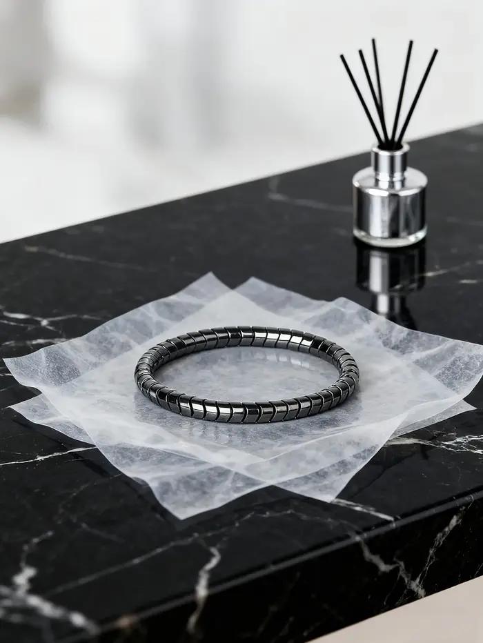 Bracelet en hématite, perles torsadées