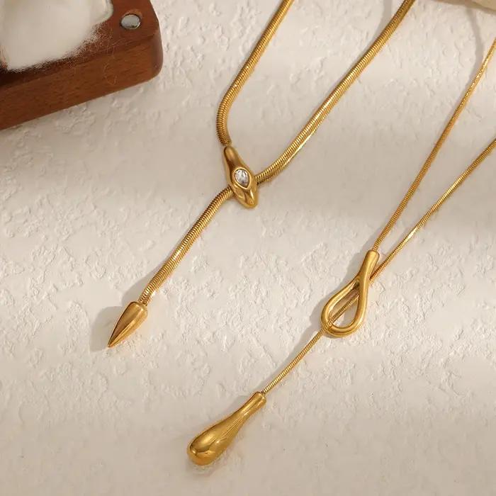 Collier queue de serpent en acier inoxydable plaqué or 18 carats style néo-gothique pour femmes occasions formelles bijoux empilables
