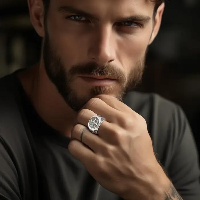 Bague en argent sterling 925 sertie de Saint Benoît pour homme femme protection et sérénité occasions spéciales