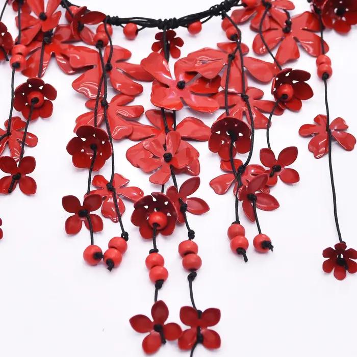 Collier de fleurs bohème tissé à la main pour femme