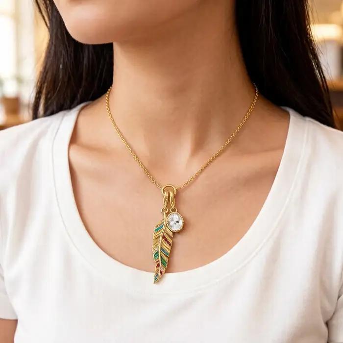 Collier à breloques plume dorée et ovale CZ printemps argent sterling 925 cadeau femme mariage occasions spéciales