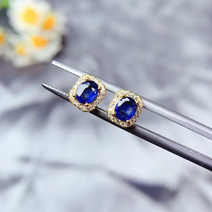 Magnifiques boucles d'oreilles en saphir bleu naturel pour femmes