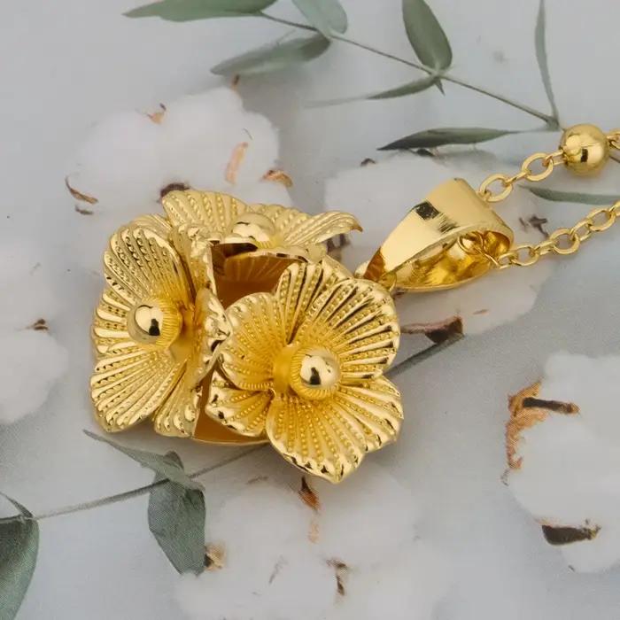 Parure de bijoux de luxe 2026 Dubaï : collier et boucles d'oreilles fleuris pour femme