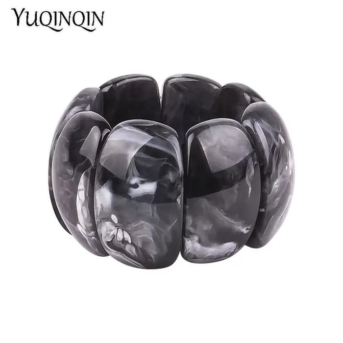Bracelets classiques en résine pour femmes, grands Bracelets à la mode, extensibles, en acrylique, larges, géométriques, breloque féminine, bijoux simples