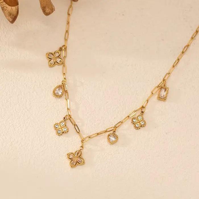 Collier en acier inoxydable avec pendentif zircone cubique brillant pour femmes occasions spéciales soirée fête elegance