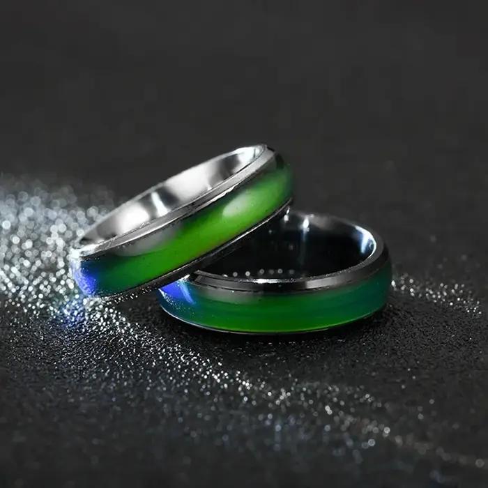 Nouvelle Bague d'Humeur 2026 à Changement de Couleur en Fonction de la Température – Bijou Intelligent à Décoloration – Meilleur Cadeau pour Amis – Vente Flash
