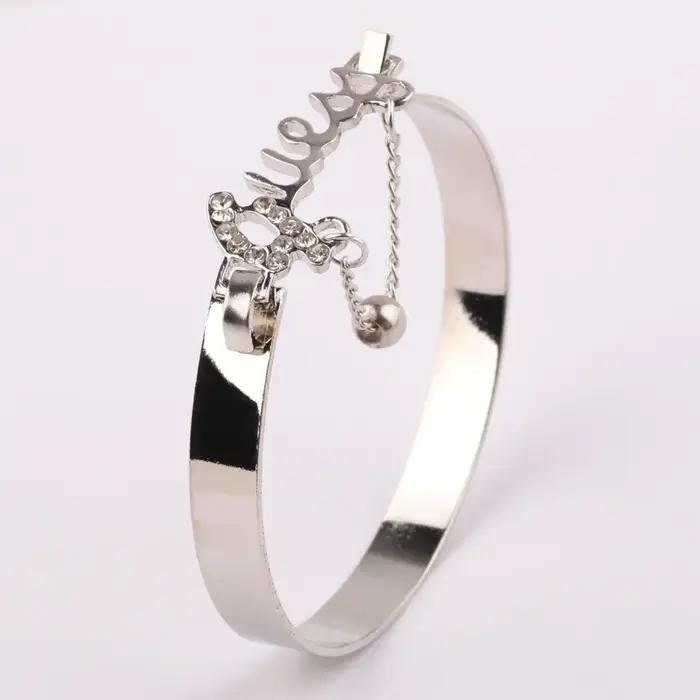 Bracelet en métal pour femmes
