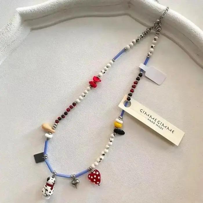 Collier de chiot dalmatien en perles noires et blanches, ras du cou fait à la main, pendentif de chiot, mignon, bijoux pour amoureux des chiens