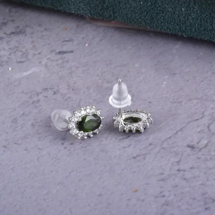 Boucles d'oreilles diopside authentiques pour femmes